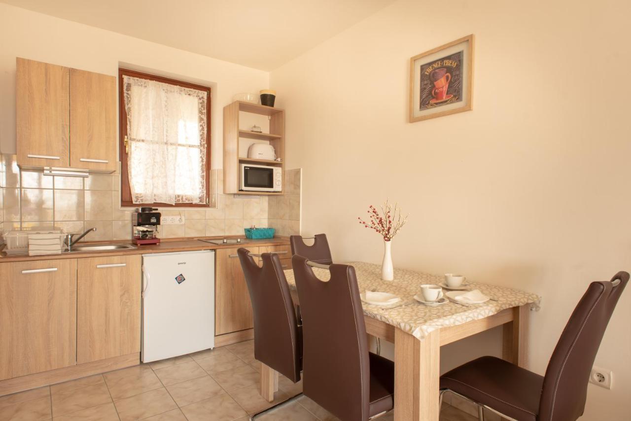 Alsópáhok Modor Apartman מראה חיצוני תמונה